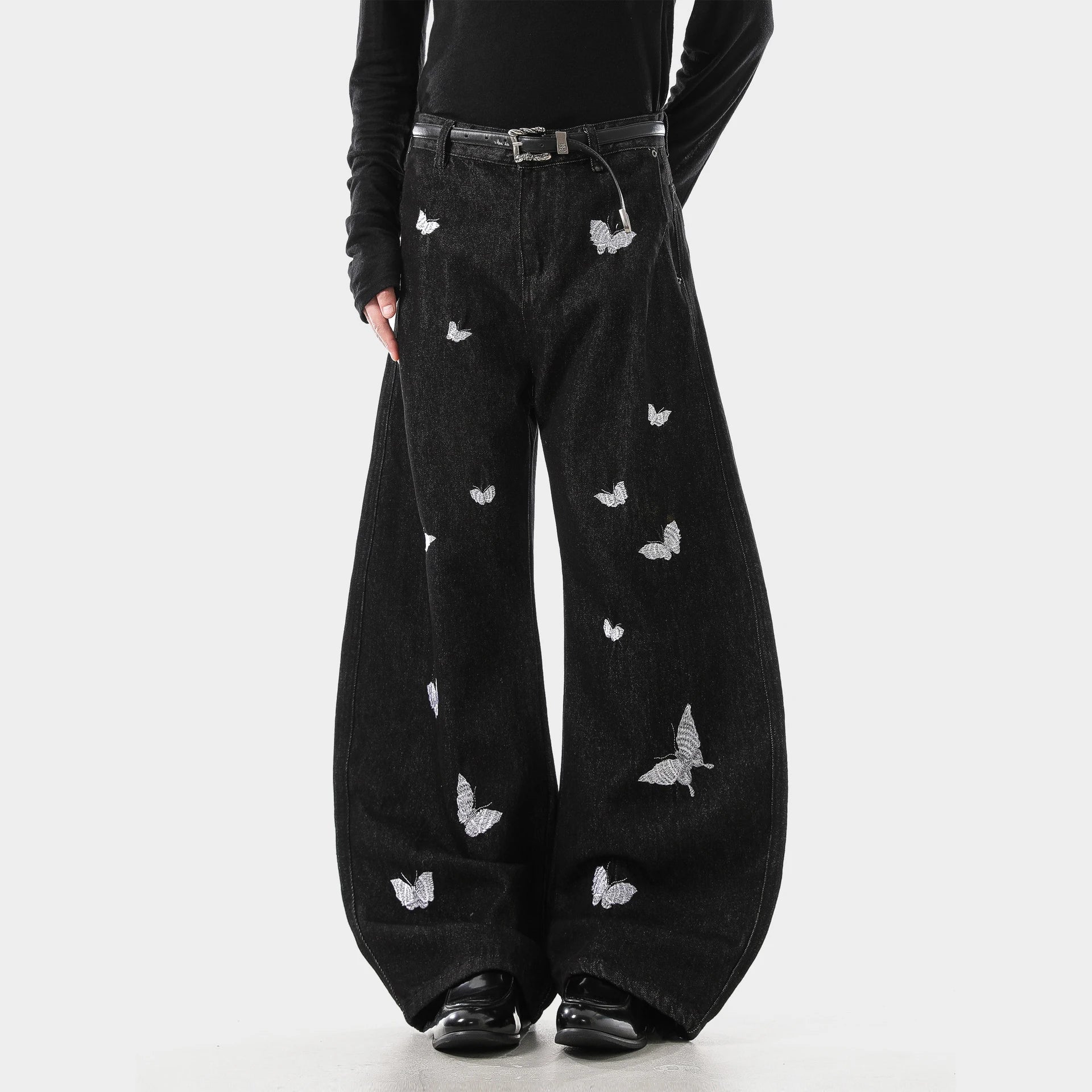 THE MARIPOSA EMBROIDERED DENIM